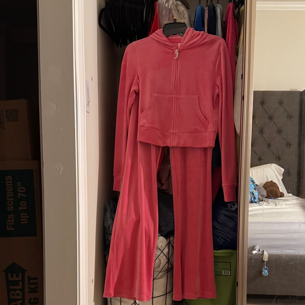 Hot pink Juicy couture velour sweatsuit